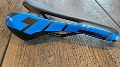 Kaiser Carbon Rennrad/MTB-Sattel Black/Gelb/Blau Neu