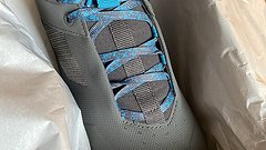 Crankbrothers Stamp Lace Grey/Blue Gr. 44 (10.5)