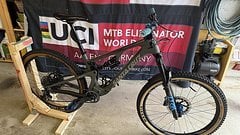 Santa Cruz Bicycles 5010 Carbon 27.5 Custom