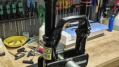 RockShox Federgabelservice Exklusiv (Buchsen Kalibrieren + Achsvermessung)