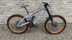 Ghost Bikes Ghost DH 7000 M - Top DH Bike (Beschreibung Lesen!)