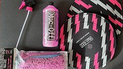 Muc-Off Reinigungsset: Reiniger, Waschhandschuh, Abdeckung für Bremsscheiben