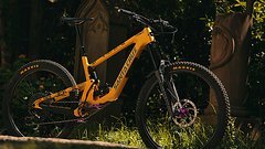 Santa Cruz Bicycles Bronson (X01) (WE ARE ONE) (i9 HYDRA)
