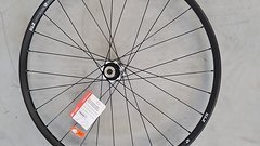 DT Swiss X1700 Spline 20mm 27,5 Laufrad Vorne PS 15x110 Disc Neu