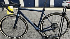 Pivot Cycles Vault Gravelbike