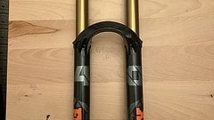 Fox Racing Shox Factory 40 Grip2