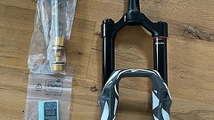 RockShox Zeb Ultimate 29" Charger 3 mit Buttercups 160mmm