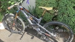 YT Industries Capra 27 CF Pro  Federweg180mm  Größe M