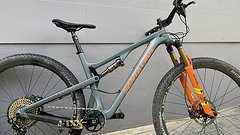 Santa Cruz Bicycles Tallboy 3 CC mit Fox float factory Dämpfer + 1 Satz neue Ersatzlager