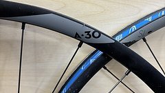 Newmen Laufradsatz 29" Boost Fade Microspline *Top Zustand*