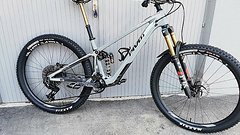 Pivot Cycles SHUTTLE SL PRO X01 Transmission