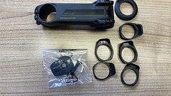 Syncros XR 1.5 Vorbau, 90mm, neu aus Rahmenset, stealth