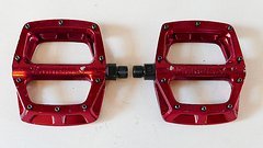 DMR V8 Flatpedal MTB Pedale rot / electric red Plattformpedal