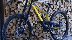 YT Industries Downhill