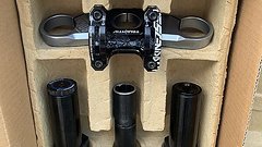 RockShox Boxxer Selct+ 27.5 180mm 35mm chassis