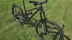 YT Industries ungaced 9 custom enduro mtb downhill freeride