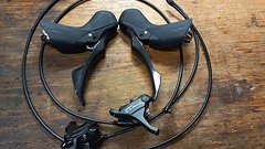 Shimano CUES ST-U6030+BR-U6030 Scheibenbremsenset v+h (1x11)