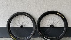 Stan's NoTubes ZTR Arch DT Swiss 240 27.5 - VR: boost / HR: non-boost