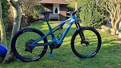 Canyon Spectral:ON CF 9 neuer Akku 900 Wh Größe M 08/2022