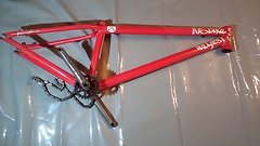 NS Bikes Majesty Rahmen mit Kurbeln + Kette