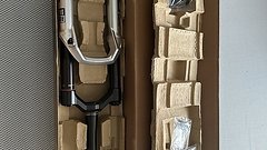 RockShox PIKE ULTIMATE Charger 3 Buttercups 140mm 29" OVP
