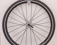 Foto von DT Swiss Laufradsatz PR 1600 700C 28" Shimano Felgenbremse Reifen