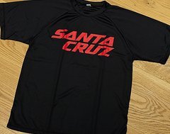 Foto von Santa Cruz Bicycles Trikot !! RARITÄT !! Black/Red jersey
