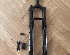 Foto von RockShox „NEU“ Rock Shox ZEB Ultimate Flight Attendant 170mm 29“