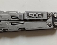 Foto von Sog Power-Access Multitool