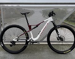 Foto von Orbea Oiz H30 Frameset L neu mit Eagle AXS, Reverb AXS & vielen Parts