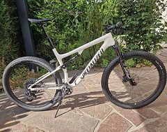 Foto von Specialized Epic Pro, X0 AXS, Rh XL Carbon Fully