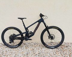 Foto von Santa Cruz Bicycles Nomad 6 Carbon C MX GX AXS Coil Matte Liquid Blue Gr L Modell 2023/24