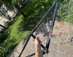 Foto von Yt Industries Dirt Love Gebrauchter YT Dirt Love Dirtbike Rahmen zu verkaufen - Solide und ohne Risse oder Dellen