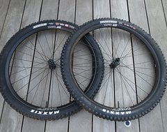 Foto von DT Swiss 29" Laufradsatz E1900 + Maxxis Assegai, Dissector + PTNs