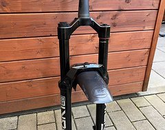 Foto von RockShox Lyrik Ultimate, 29“, 150mm, 44mm Offset, Charger 3