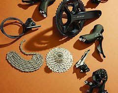 Foto von Shimano 105 Schaltgruppe mechanisch Disc 12fach komplett NEU