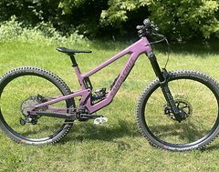 Foto von Santa Cruz Bicycles Megatower CC V2 - Größe L - Custom Build