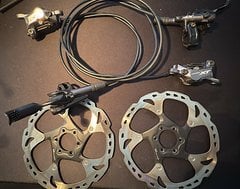 Foto von Shimano Deore XT BR-M 8120 + BL-M8100 Scheibenbremse V+H + Bremsscheiben 180mm
