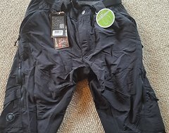 Foto von Endura HUMMVEE 3/4 SHORT II Größe XL, schwarz NEU !