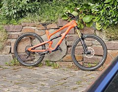 Foto von YT Industries Jeffsy CF 27,5" Carbon Fox GX