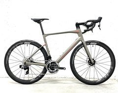 Foto von BMC Roadmachine 01 ONE Sram RED eTap AXS Zipp 303 Firecrest Größe 56 cm