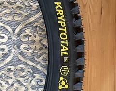 Foto von Continental Kryptotal-R Downhill 27.5x2.40“ 60-584 Super Soft