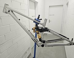 Foto von Raaw Madonna V2.2, Gr. M inkl. Öhlins TTX 22m, Frameset