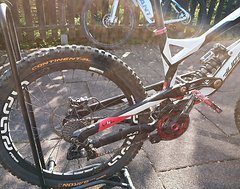 Foto von YT Industries Downhill tues 2.0 Limited Edition 2013