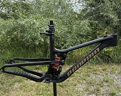 Foto von Propain Tyee CF6 Frameset Raw + Fox DHX2 2024