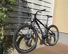 Foto von Cannondale Cannonale Chase Dirt Bike Fahrrad Goblins Limited Edition Bones