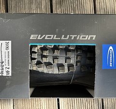 Schwalbe Magic Mary 26 x 2.35 Evo | Snake Skin | Trail Star | TLR – Sehr gut