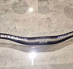 Sixpack Millenium 805mm Ø35mm 30mm Rise Black Chrome