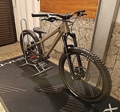 Commençal Meta HT 24 V1 Dirt Maxxis