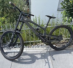 YT Industries YT Tues CF Pro 2019 | Größe L | Top Zustand
